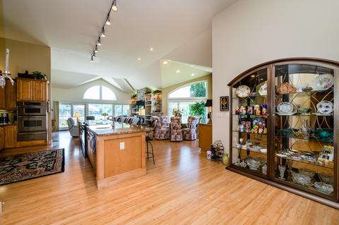 2159 Riverside Pointe Dr, St. Joseph, MI 49085 photo 12