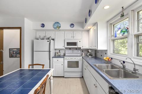 8118 28th St SE, Ada, MI 49301 photo 14