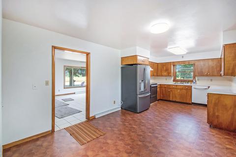 26055 Eldridge Dr, Mendon, MI 49072 photo 9