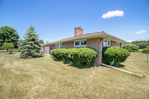 817 E Park Dr, Niles, MI 49120 photo 2