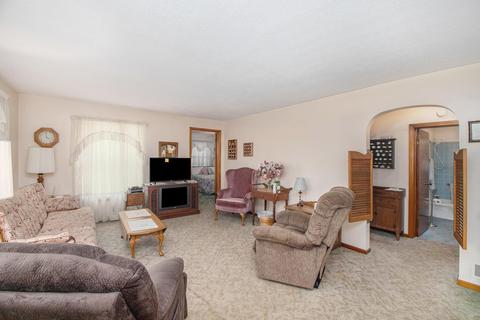 511 Cecil St, Buchanan, MI 49107 photo 4