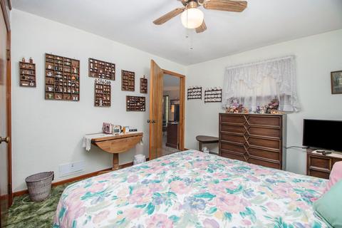 511 Cecil St, Buchanan, MI 49107 photo 15