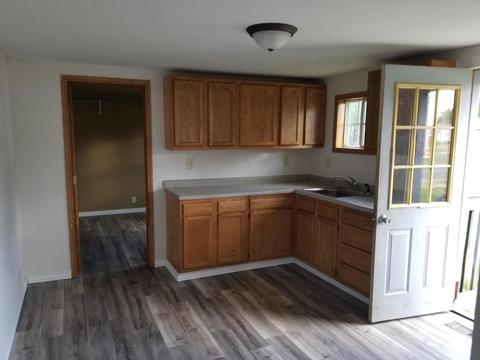408 W Silver St, Reading, MI 49274 photo 2