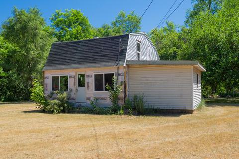 425 River Rd, Plainwell, MI 49080 photo 2