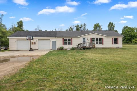 6406 Palmer Rd, Belding, MI 48809 photo 1