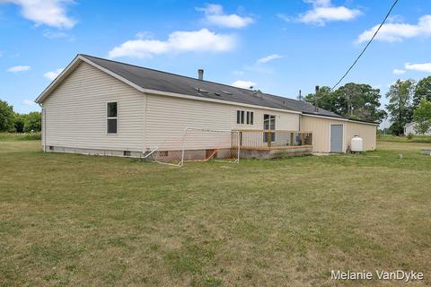 6406 Palmer Rd, Belding, MI 48809 photo 22