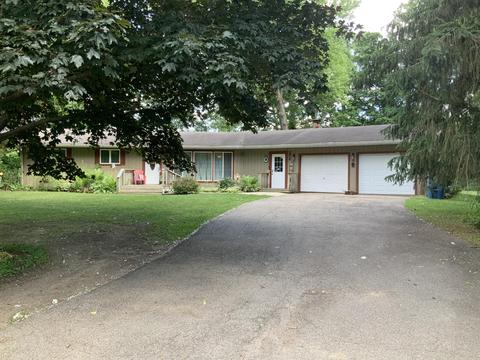 206 E 112th St, Grant, MI 49327 photo 1