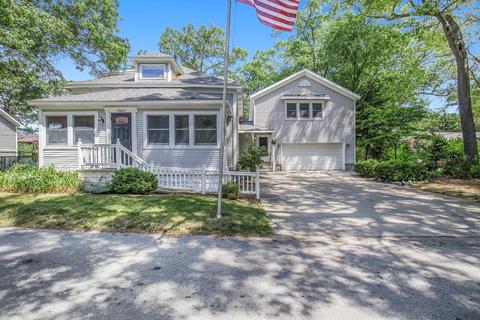 15837 Pine St, Spring Lake, MI 49456 photo 2