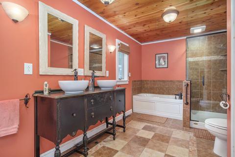 15837 Pine St, Spring Lake, MI 49456 photo 14