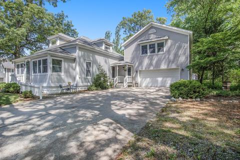 15837 Pine St, Spring Lake, MI 49456 photo 1