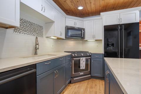 15837 Pine St, Spring Lake, MI 49456 photo 9