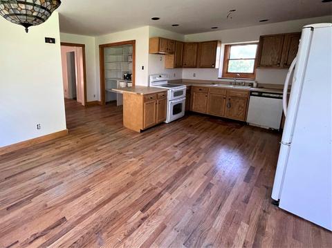 41596 70th St, Covert, MI 49043 photo 5