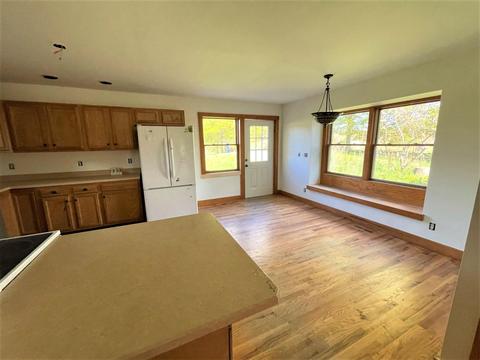 41596 70th St, Covert, MI 49043 photo 4