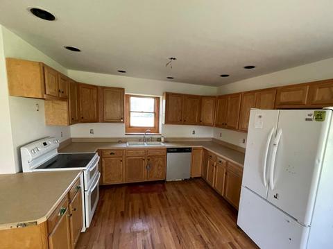 41596 70th St, Covert, MI 49043 photo 6