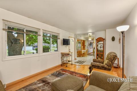 357 Donna Dr SE, Lowell, MI 49331 photo 10