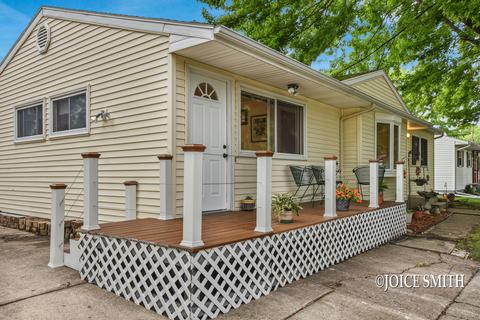 357 Donna Dr SE, Lowell, MI 49331 photo 3