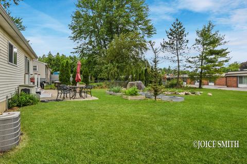 357 Donna Dr SE, Lowell, MI 49331 photo 19