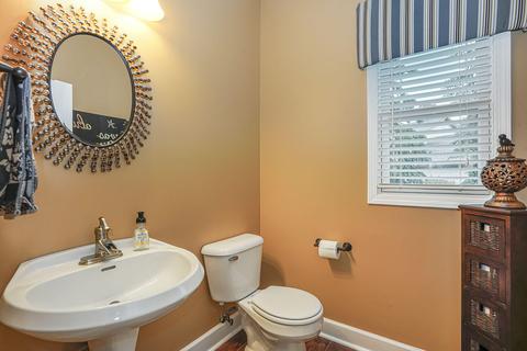 2284 Hearthside Dr SE, Ada, MI 49301 photo 18