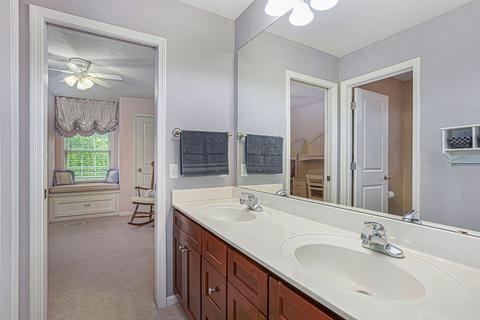 2284 Hearthside Dr SE, Ada, MI 49301 photo 31