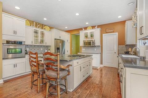 2284 Hearthside Dr SE, Ada, MI 49301 photo 12