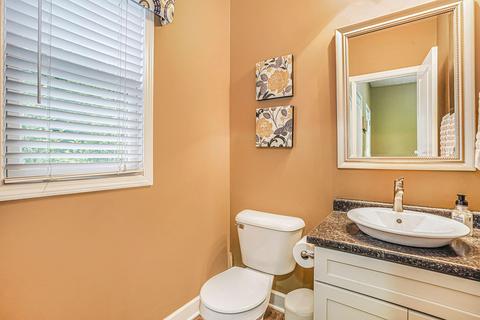 2284 Hearthside Dr SE, Ada, MI 49301 photo 20