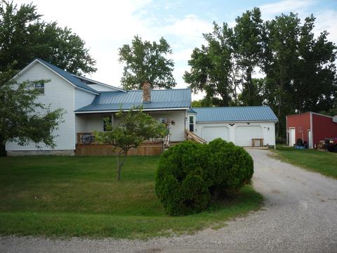 562 Kosmerick Rd, Bronson, MI 49028 photo 2