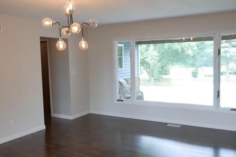 574 9th St, Plainwell, MI 49080 photo 7