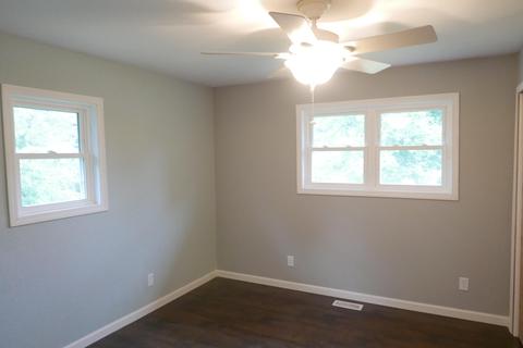 574 9th St, Plainwell, MI 49080 photo 9