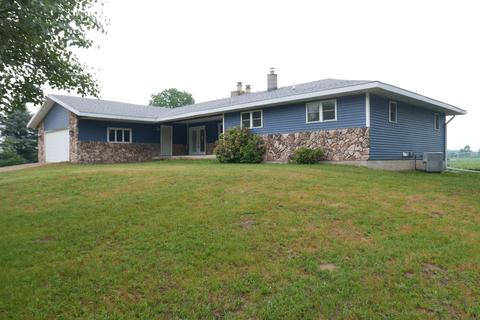574 9th St, Plainwell, MI 49080 photo 1