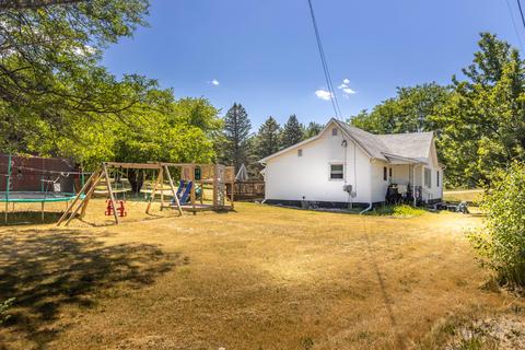 654 E State St, Belding, MI 48809 photo 6