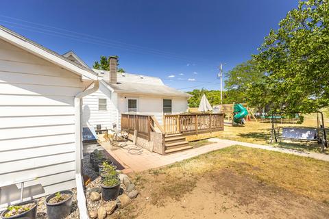 654 E State St, Belding, MI 48809 photo 10