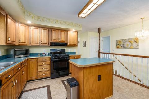 679 M-89, Plainwell, MI 49080 photo 11