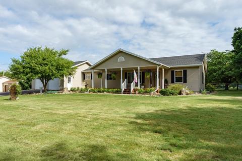 679 M-89, Plainwell, MI 49080 photo 1