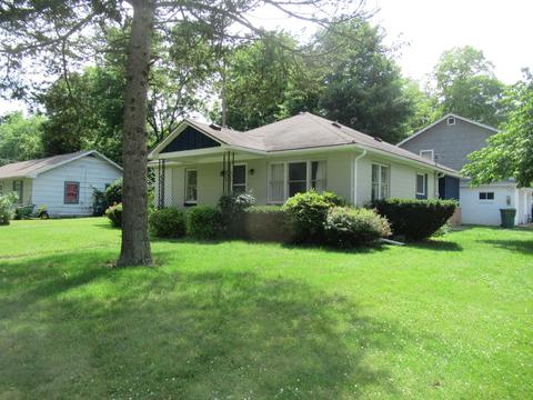 610 E York St, Cassopolis, MI 49031 photo 2