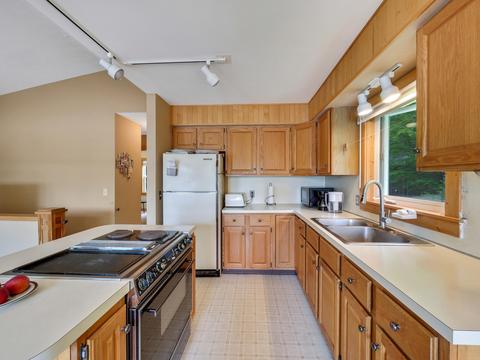 9691 Otter, Baldwin, MI 49304 photo 8