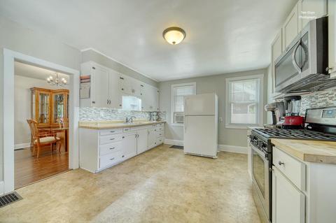 39 E 16th St, Holland, MI 49423 photo 8