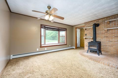 916 110th Ave, Plainwell, MI 49080 photo 3