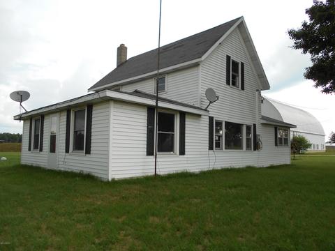 1477 E 14 Mile Rd, Bitely, MI 49309 photo 1