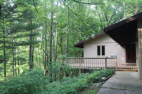 775 2nd St, Plainwell, MI 49080 photo 4