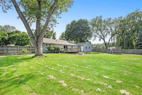 211 Cherrywood Dr, Plainwell, MI 49080 photo 19