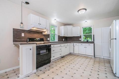 504 Kiddville St, Belding, MI 48809 photo 13