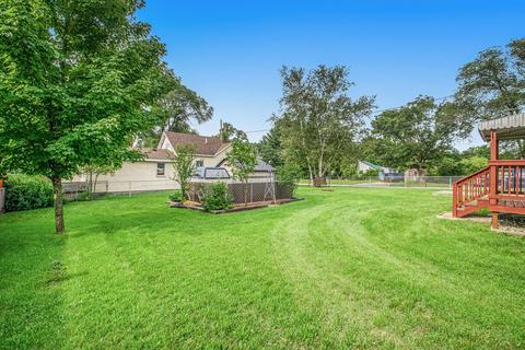 504 Kiddville St, Belding, MI 48809 photo 2
