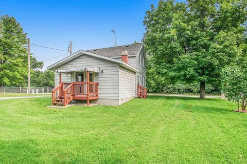 504 Kiddville St, Belding, MI 48809 photo 3