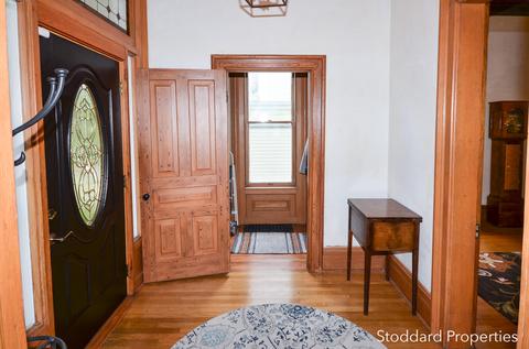 156 E Main St, Ionia, MI 48846 photo 9