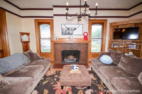 156 E Main St, Ionia, MI 48846 photo 12