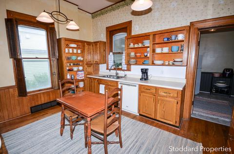 156 E Main St, Ionia, MI 48846 photo 20