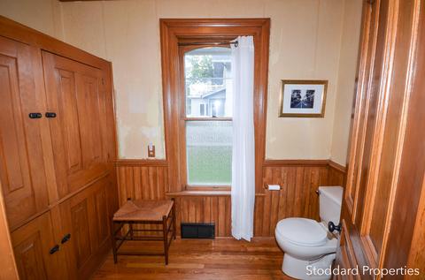156 E Main St, Ionia, MI 48846 photo 23