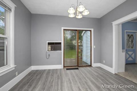 612 Harrison St, Belding, MI 48809 photo 9