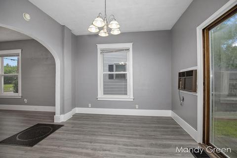 612 Harrison St, Belding, MI 48809 photo 8