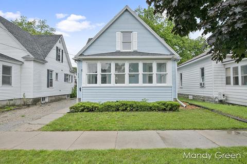 612 Harrison St, Belding, MI 48809 photo 1